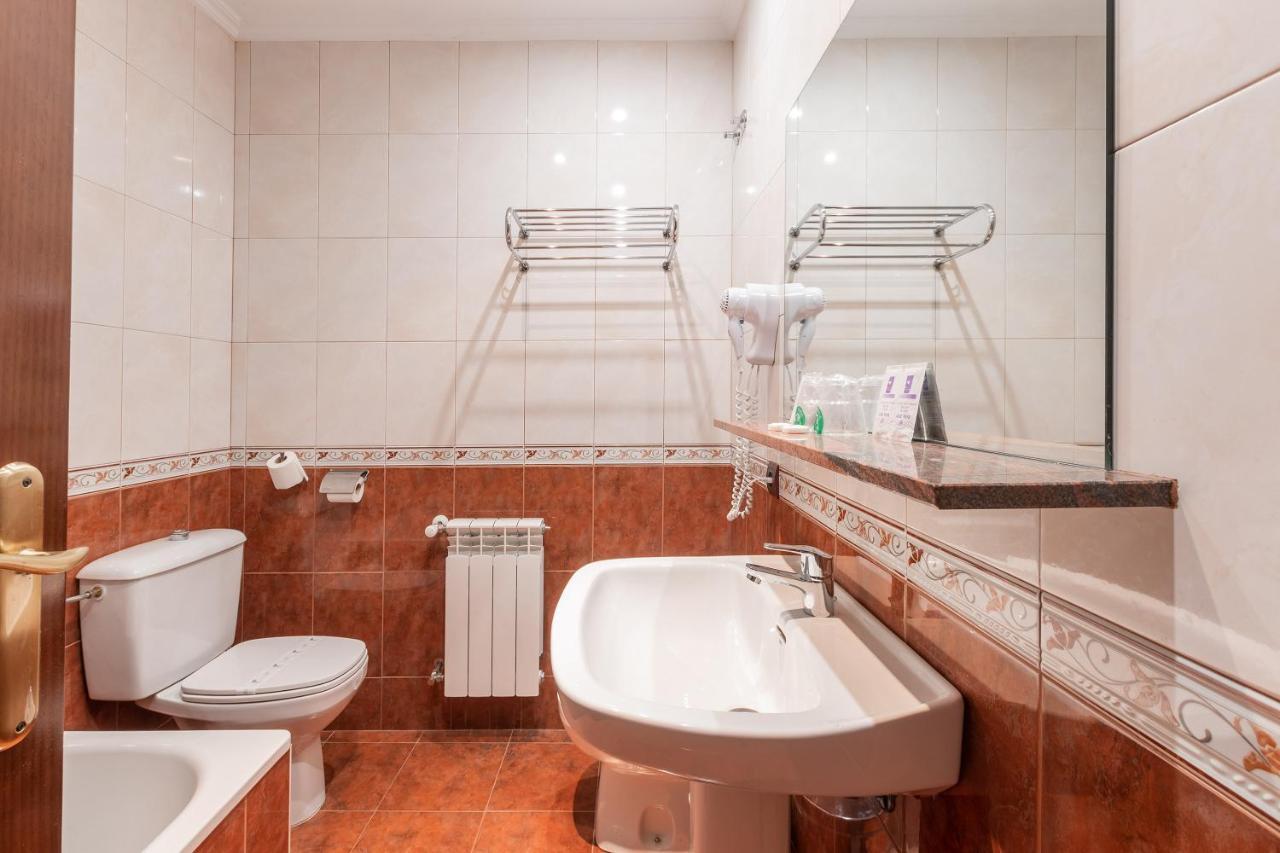 Hotel Puerta De Javalambre La Puebla De Valverde Eksteriør billede