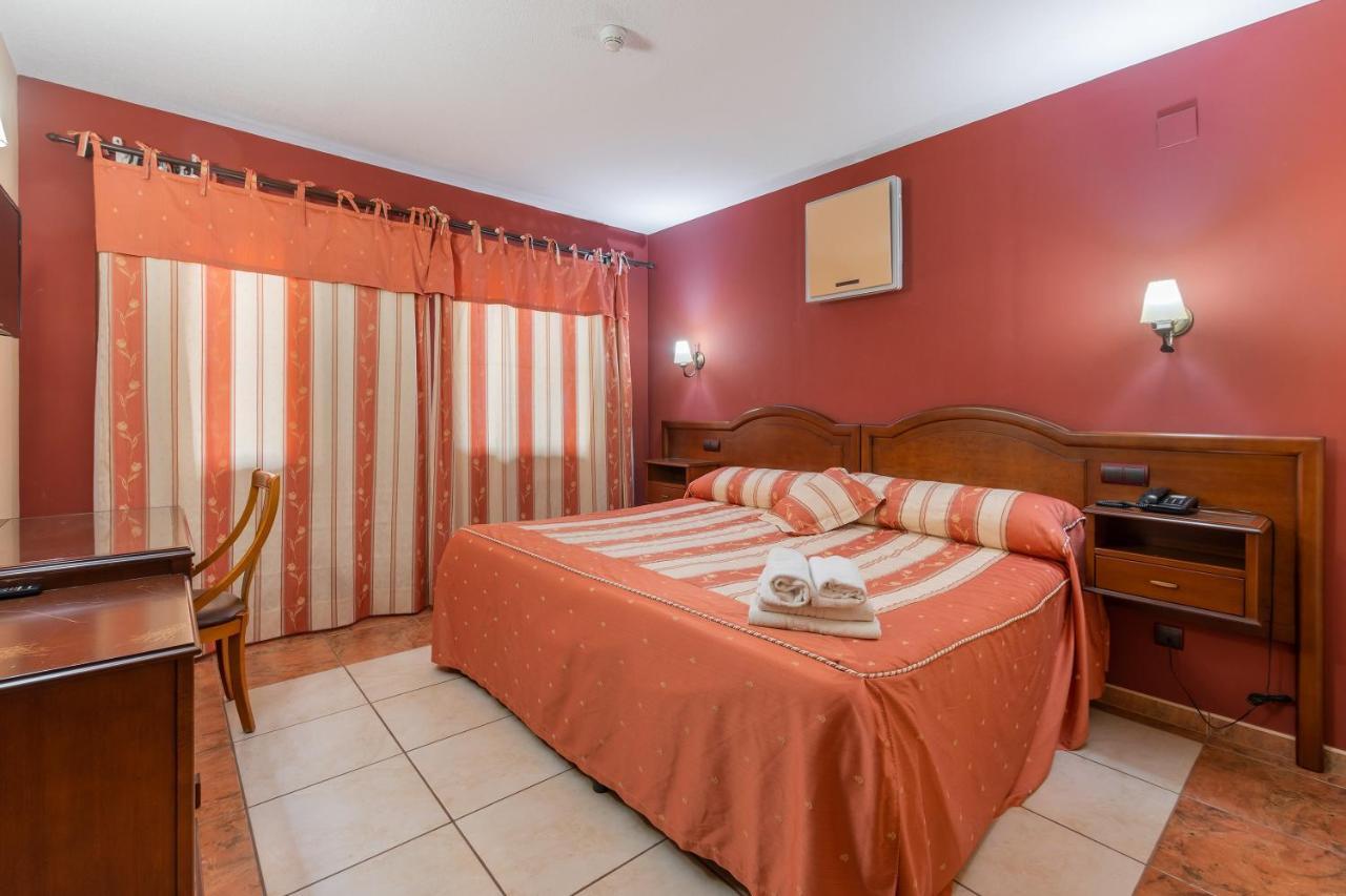 Hotel Puerta De Javalambre La Puebla De Valverde Eksteriør billede