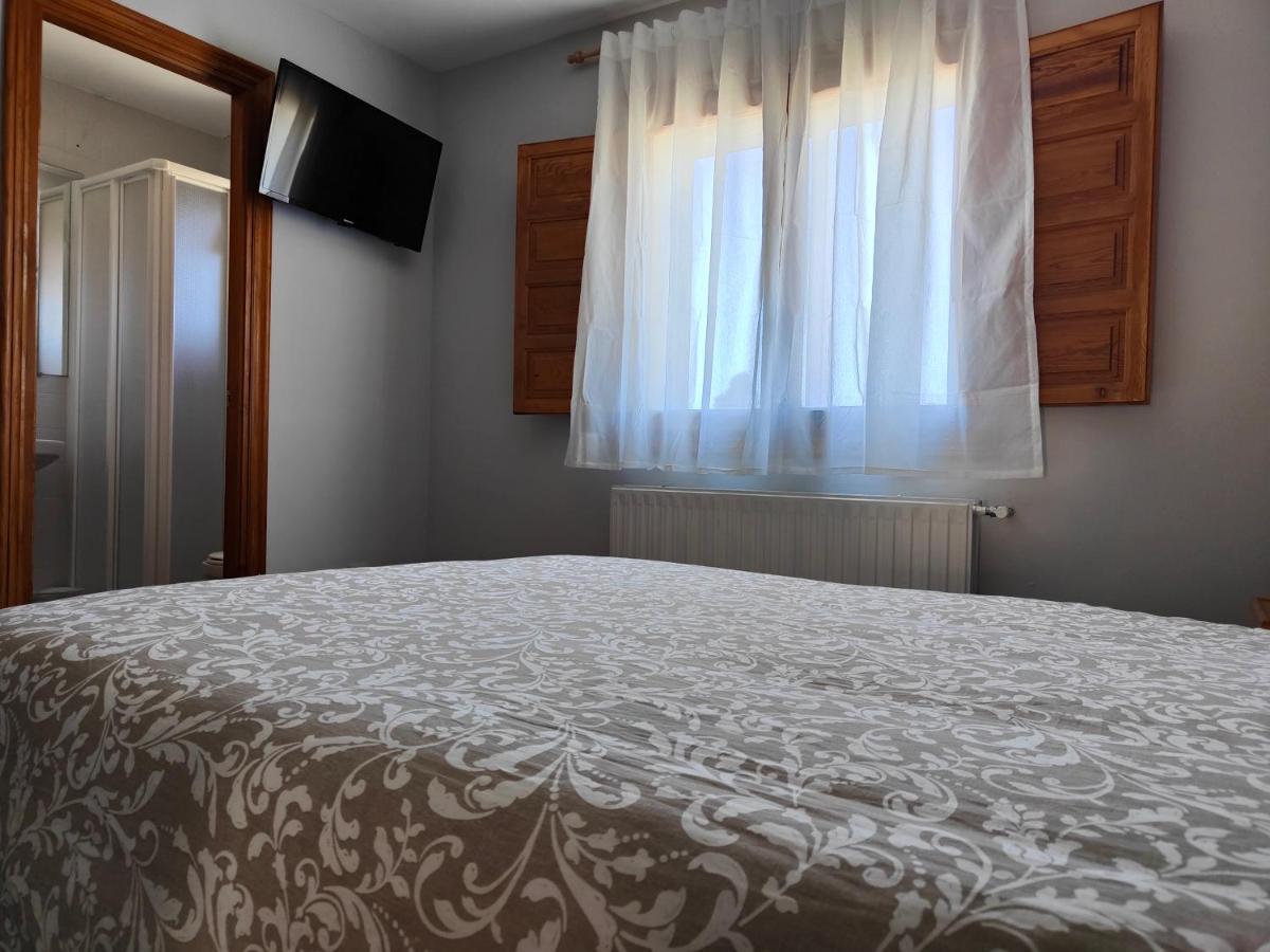 Hotel Puerta De Javalambre La Puebla De Valverde Eksteriør billede