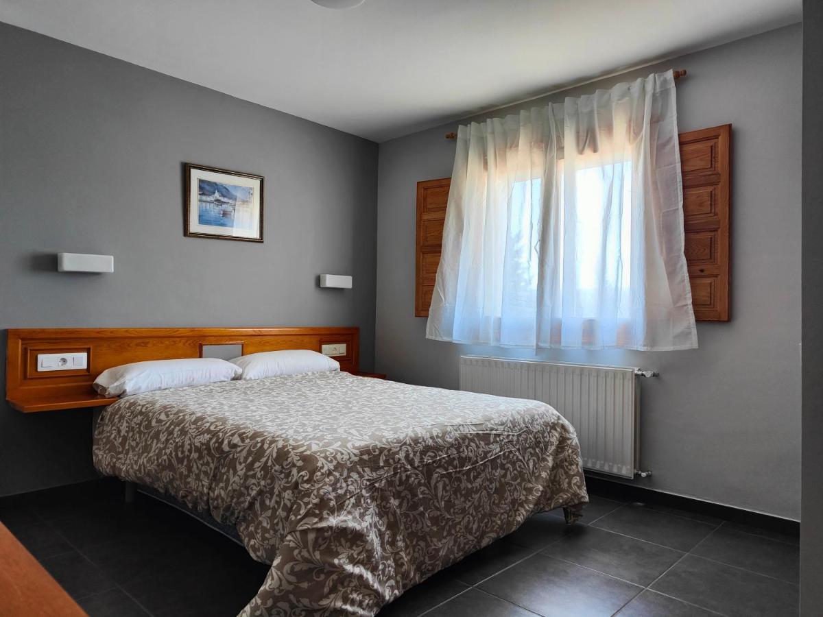 Hotel Puerta De Javalambre La Puebla De Valverde Eksteriør billede