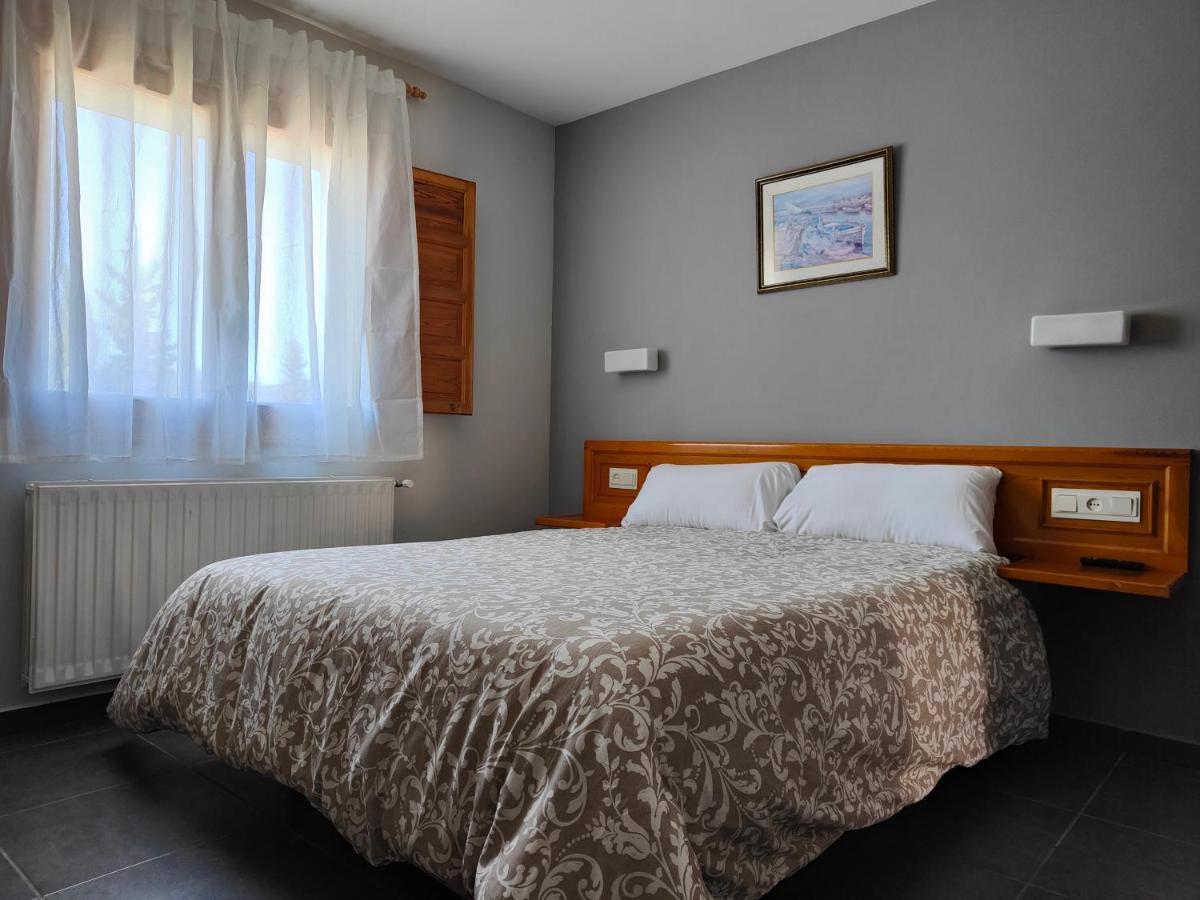 Hotel Puerta De Javalambre La Puebla De Valverde Eksteriør billede