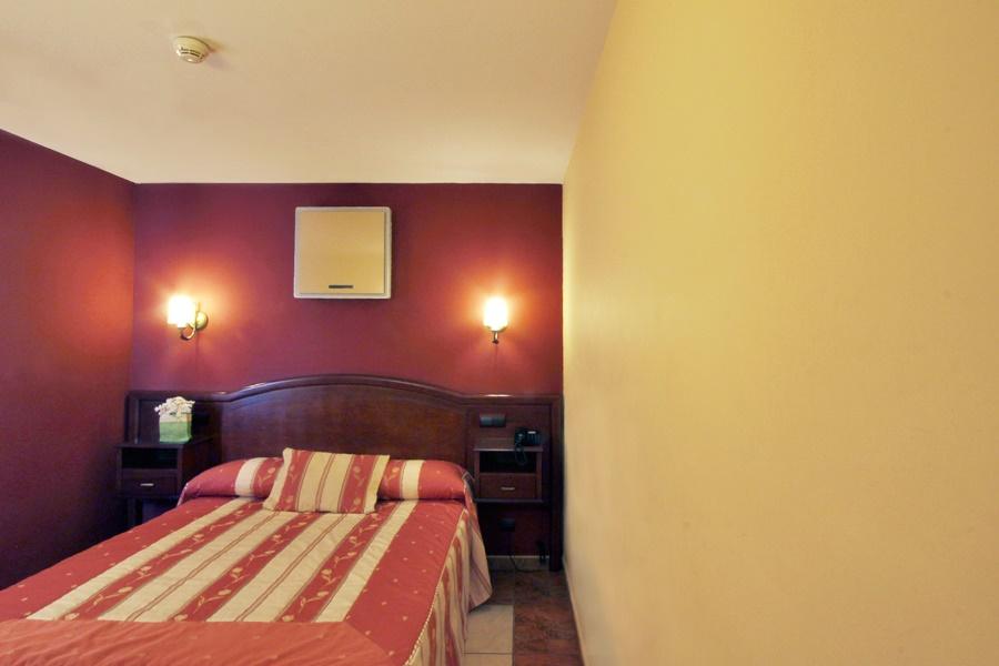 Hotel Puerta De Javalambre La Puebla De Valverde Eksteriør billede